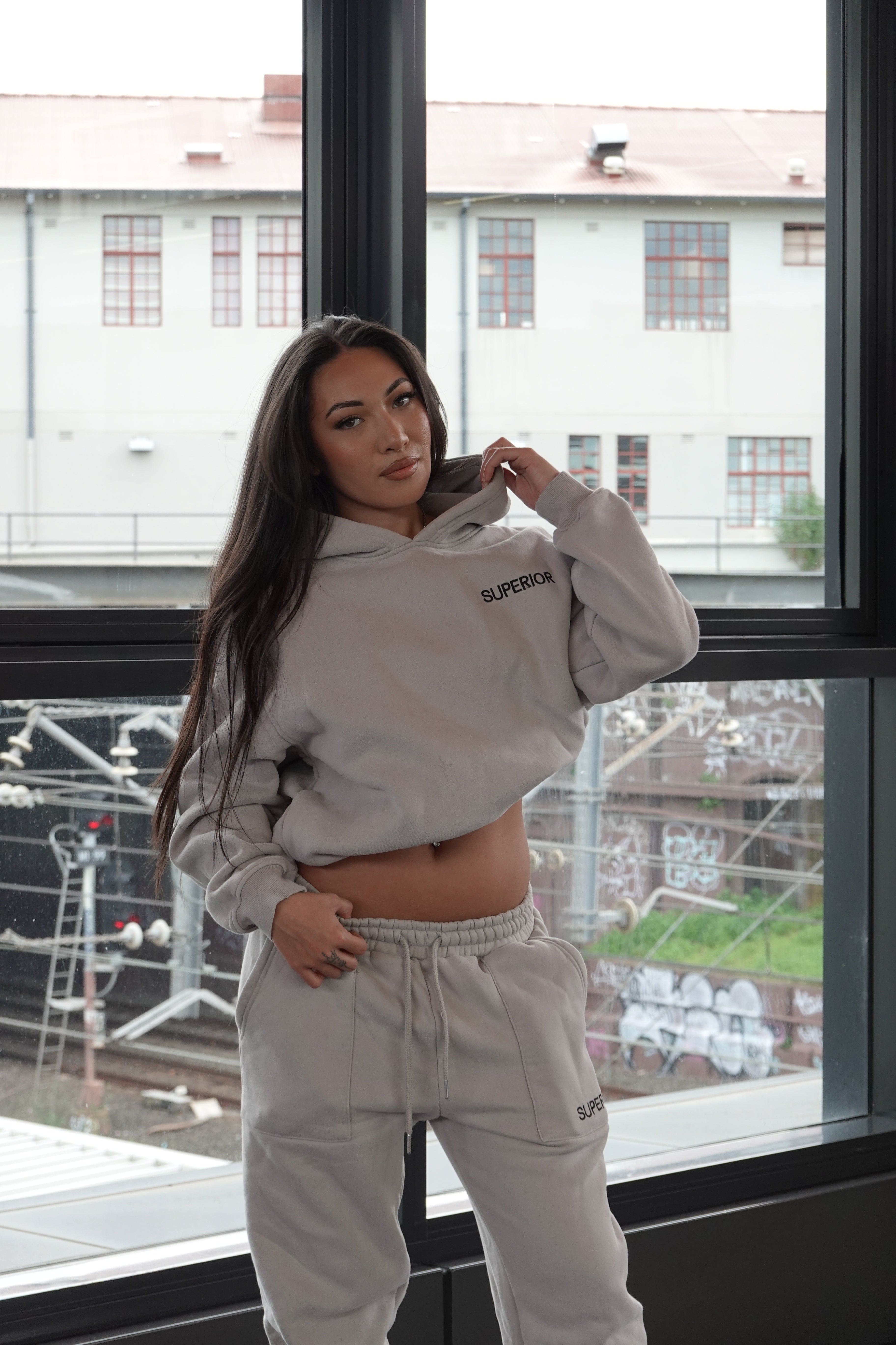 SUDADERA CON CAPUCHA FANTASMA